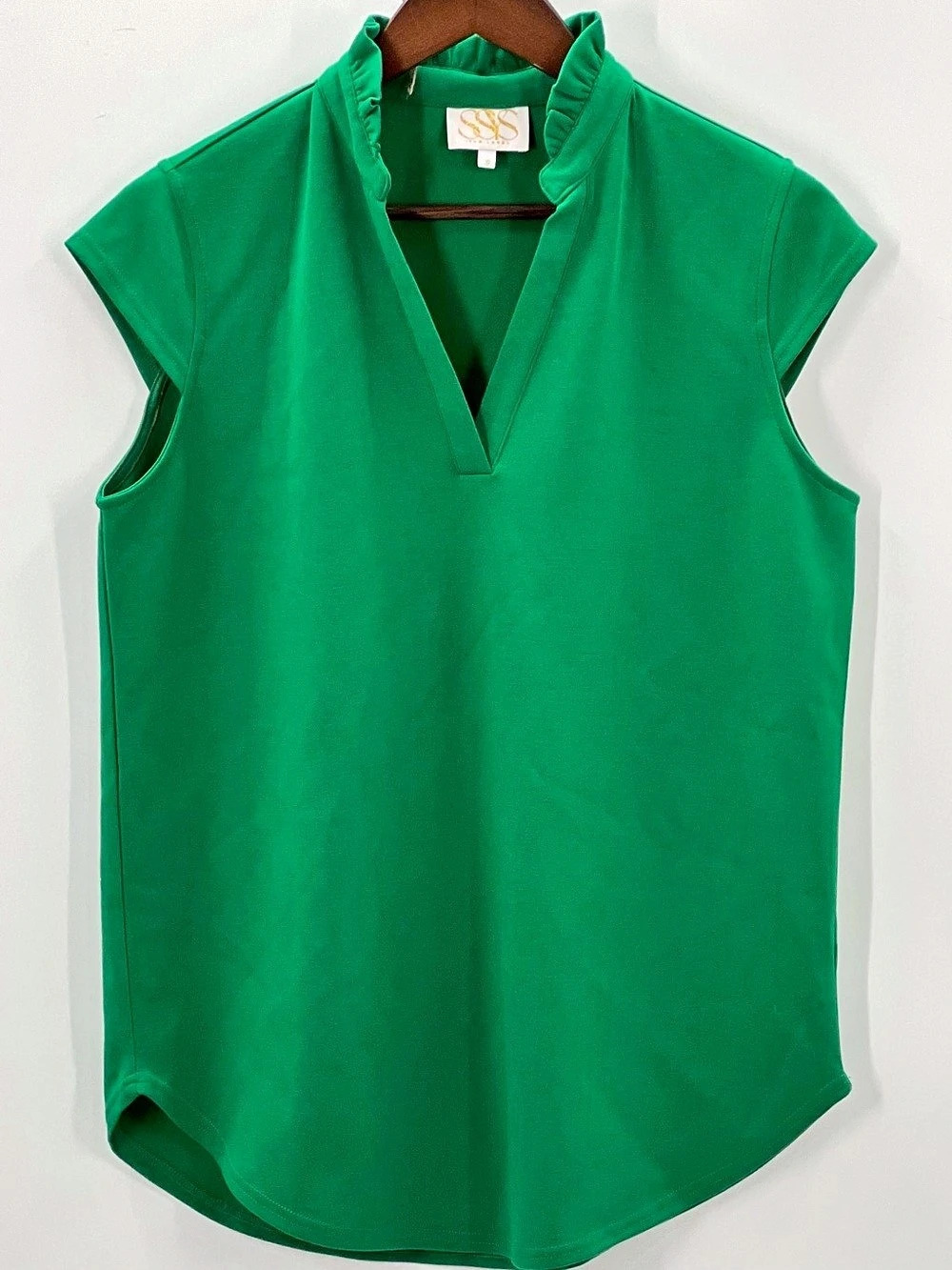 490 SSYS The Label Green V-Neck Top Size Small